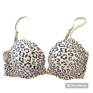 NWT Victoria Secret Lightly Lined Demi Bra